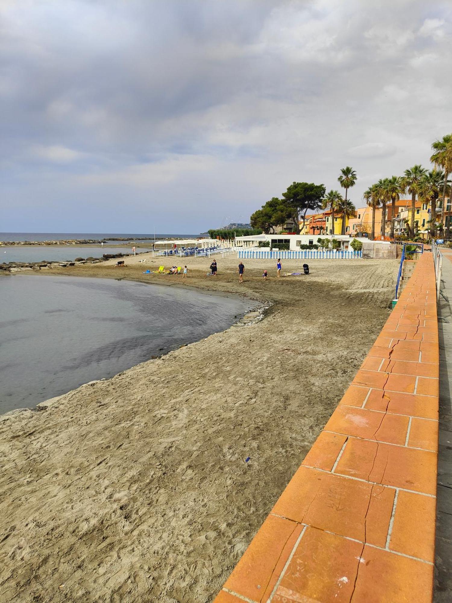 Piano Terra Centrale Vicino Al Mare Riva Ligure Luaran gambar